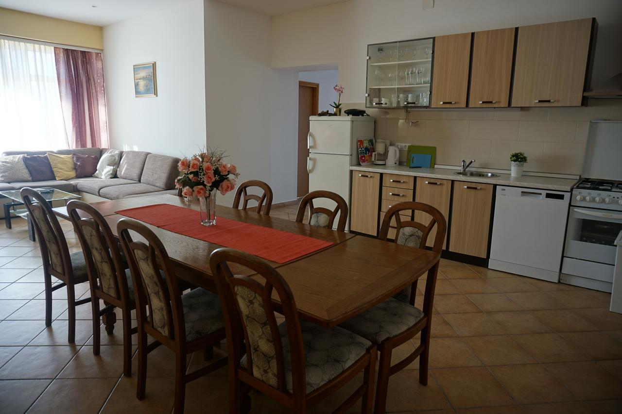 Apartments Ivancic Novi Vinodolski Exterior photo